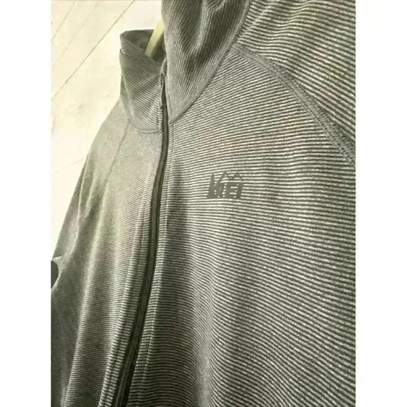 REI Women's Medium Half-Zip Midweight Base Layer Gray Stripe Long Sleeve - Picture 1 of 9